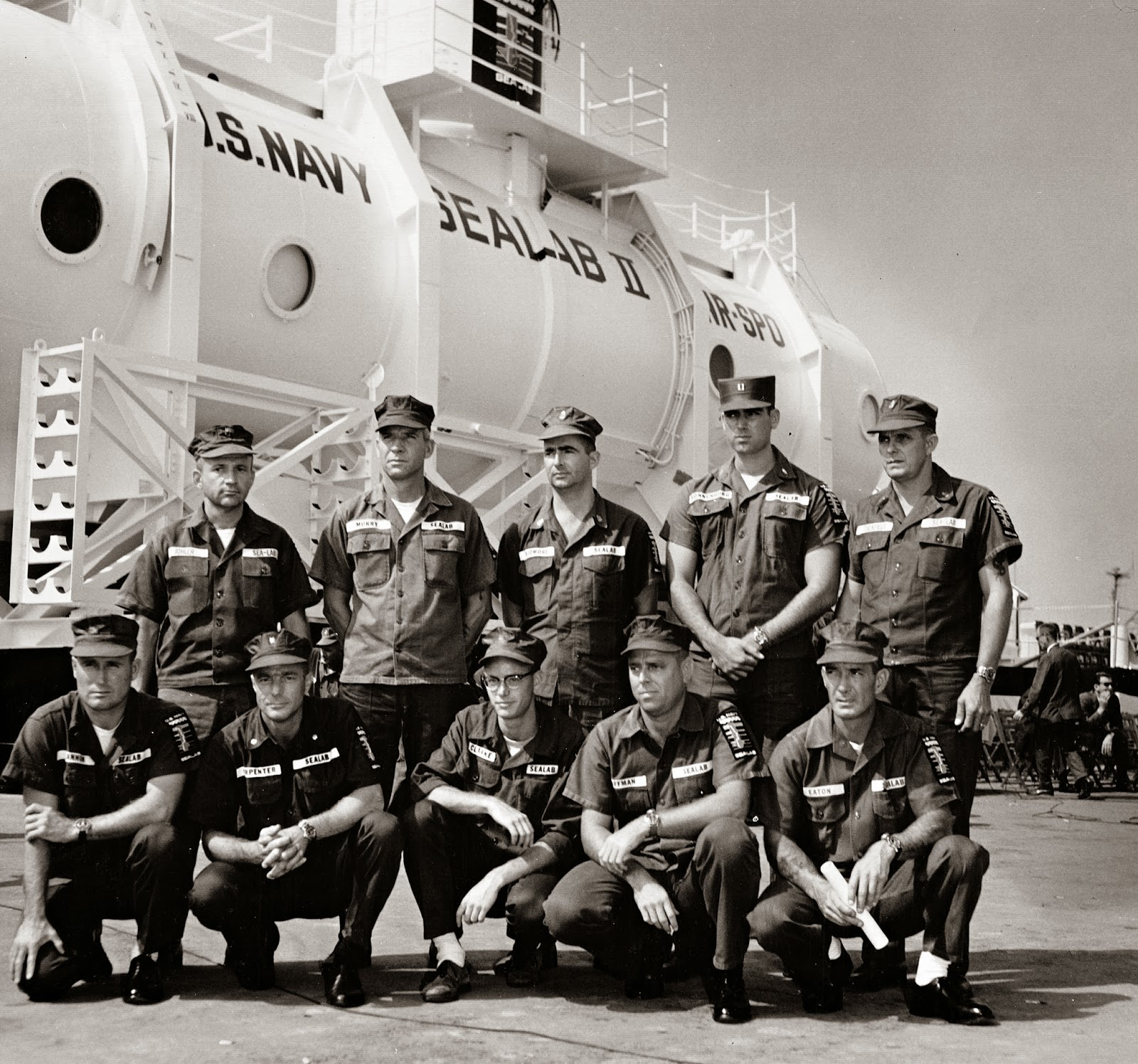 Historical context: the first SEALAB II team in 1965, including Scott Carpenter. A record of the decade’s underwater exploration, not a DOXA product photograph or endorsement.
